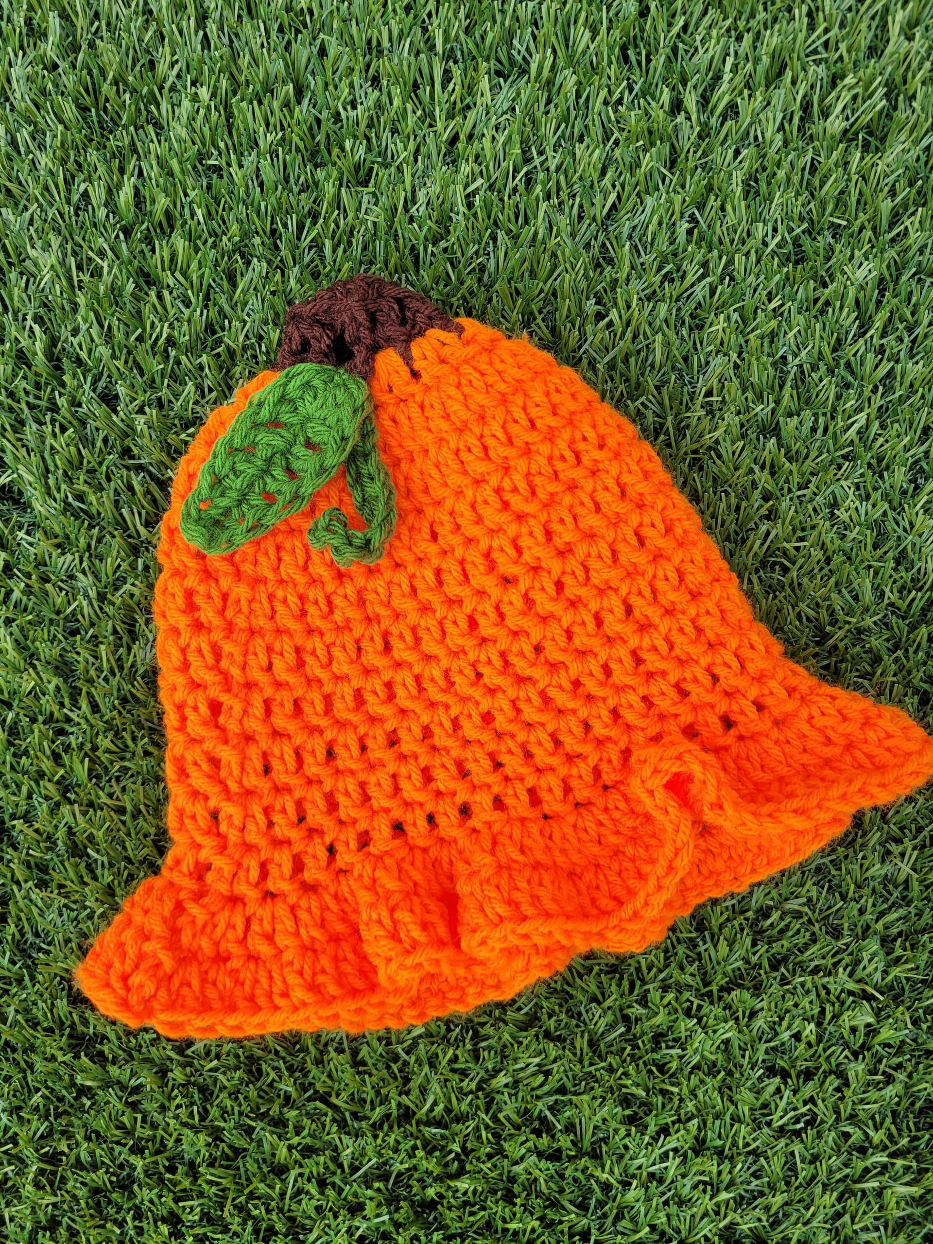 Crochet halloween pumpkin hat pattern
